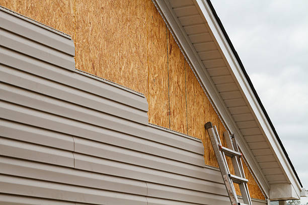 24/7 Emergency Storm Damage Siding Repair experts in West Springfield, VA